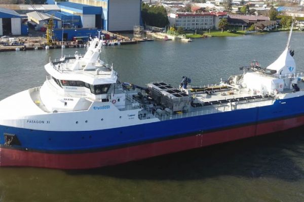 VESSEL REVIEW | Patagon XI – Large Chilean wellboat with 3,000-cubic-metre transport capacity