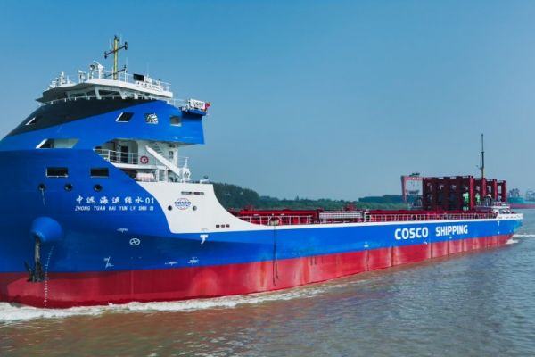VESSEL REVIEW | Zhongyuan Haiyun Lu Shui 01 – Battery-powered containerships enter service with China’s COSCO Shipping