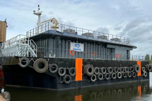 VESSEL REVIEW | Salmon feed barge built for harsh conditions in Iceland