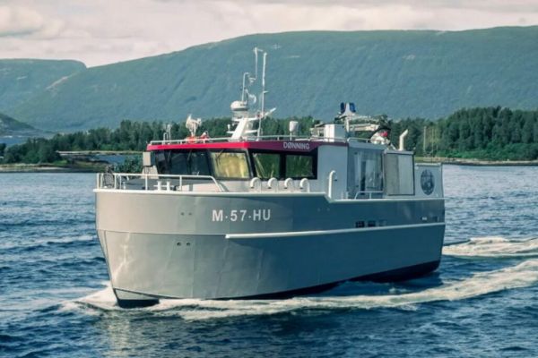 VESSEL REVIEW | Dønning – Compact netting boat for Norway’s Hellnes Fisk