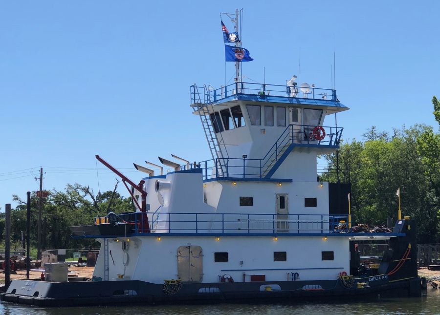 VESSEL REVIEW  Amelia Ray – L&L Marine's barge-handling towboat