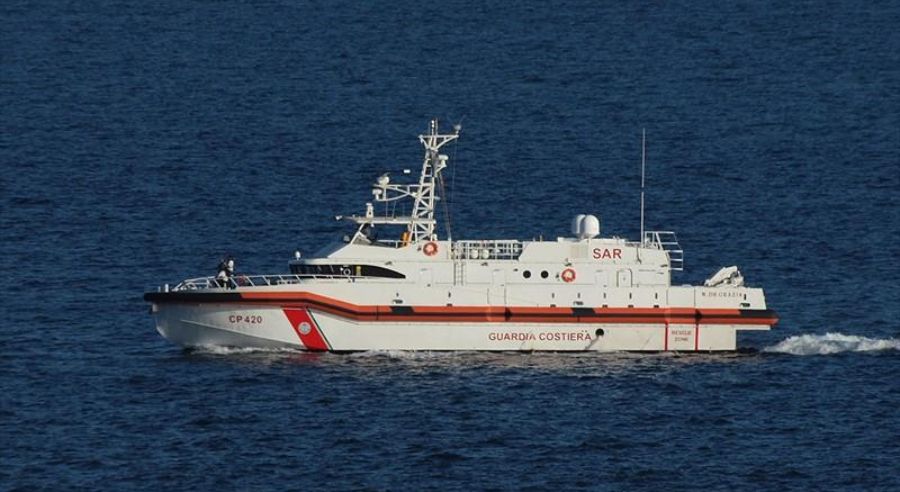 VESSEL REVIEW | Natale de Grazia – Italian Coast Guard takes delivery of  33m self-righting patrol and rescue vessel - Baird Maritime
