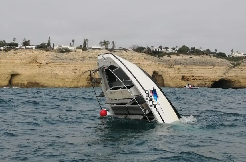 yacht capsized portugal