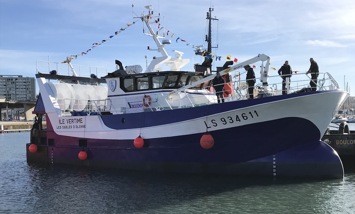 VESSEL REVIEW  Ile Vertime – Ultra-modern 22.5m stern trawler/seiner for  France - Baird Maritime
