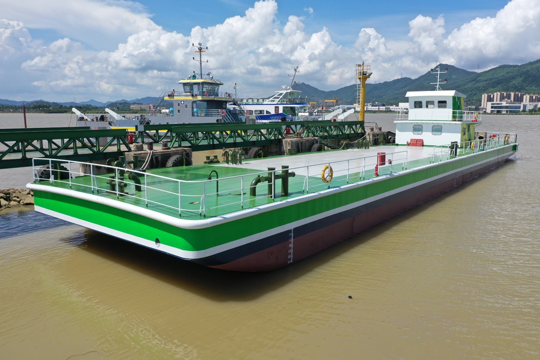 Jianglong launches China's first methanol-fueled cargo barge 