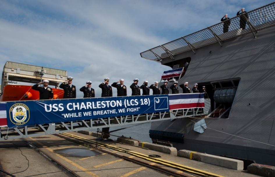 Image: US Navy photo by Mass Communication Specialist 2nd Class Natalia Murillo